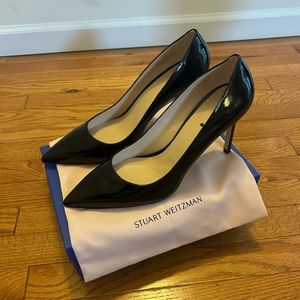 Black patent Stuart Weitzman pumps, size 13